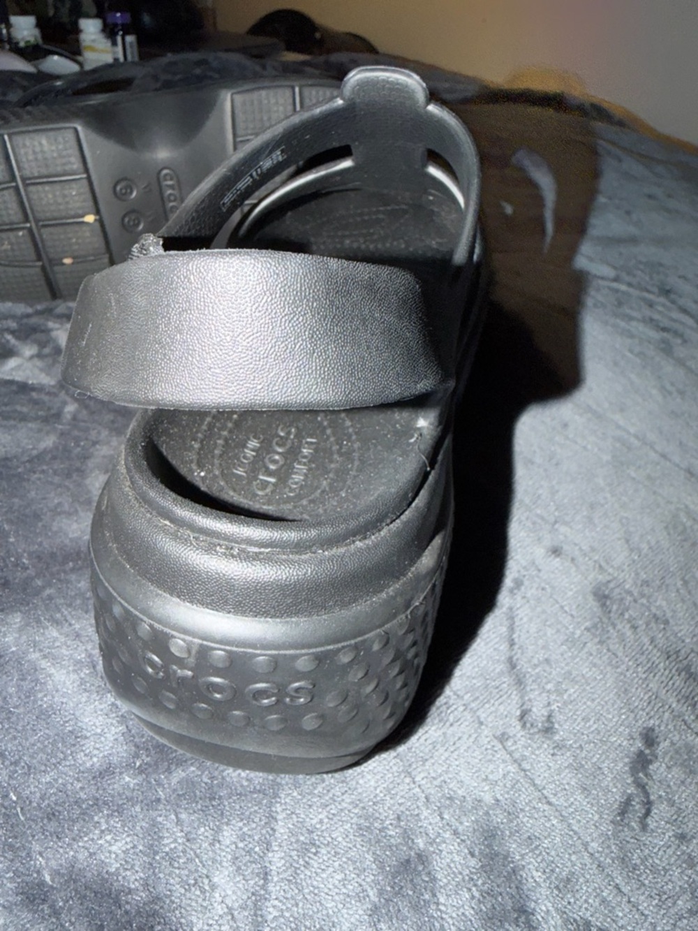 CROCS Women’s Black Platform Clog Sandals - Picture 4 of 4